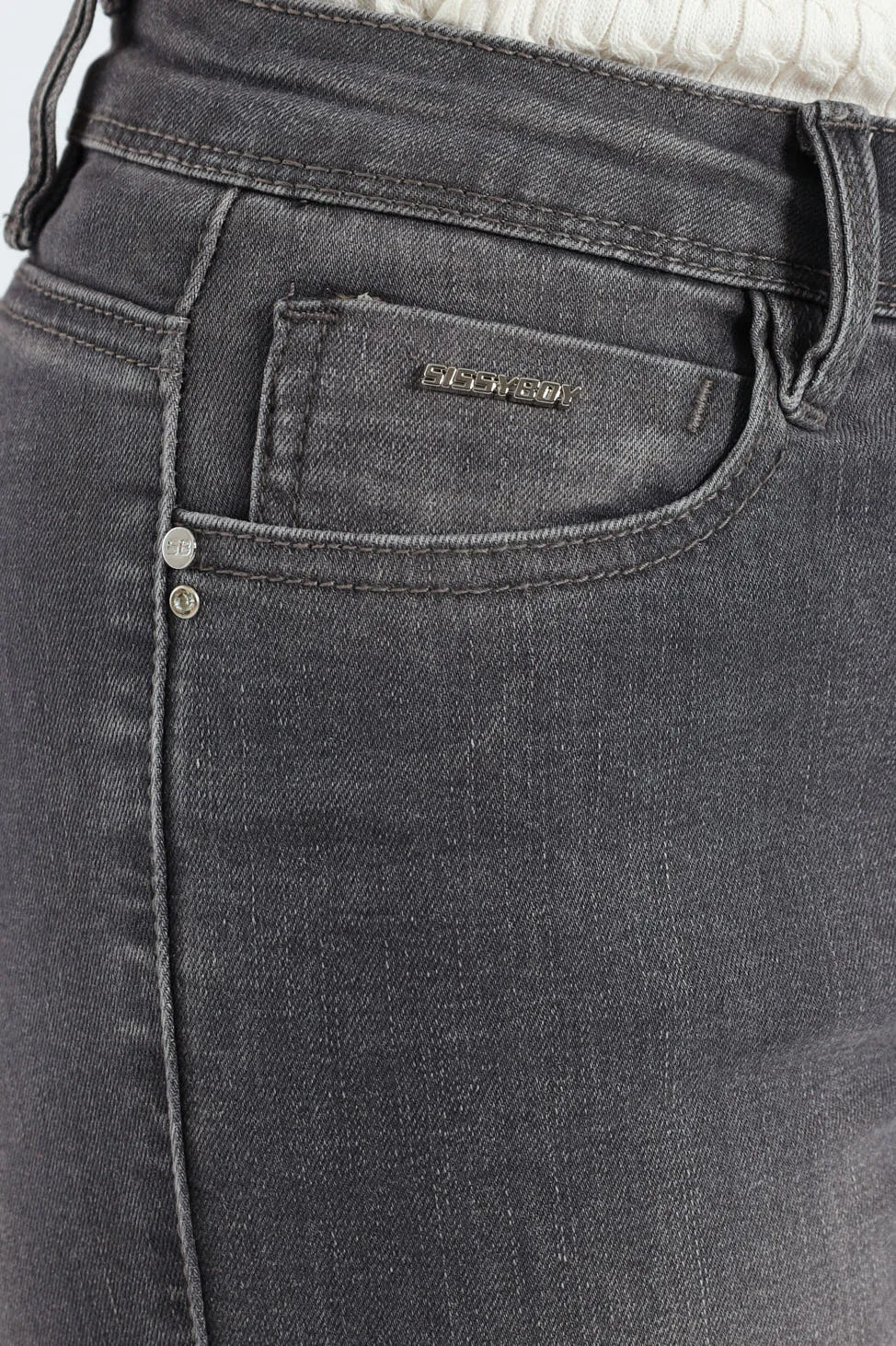Mid Waist Skinny Jean With Horn Embroidery On Pockets - Grey